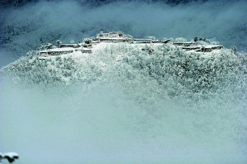 En Takeda Castle Town Hotel Asago Exteriör bild